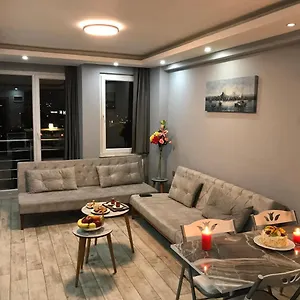  Apartment Royalstar Taksim Family