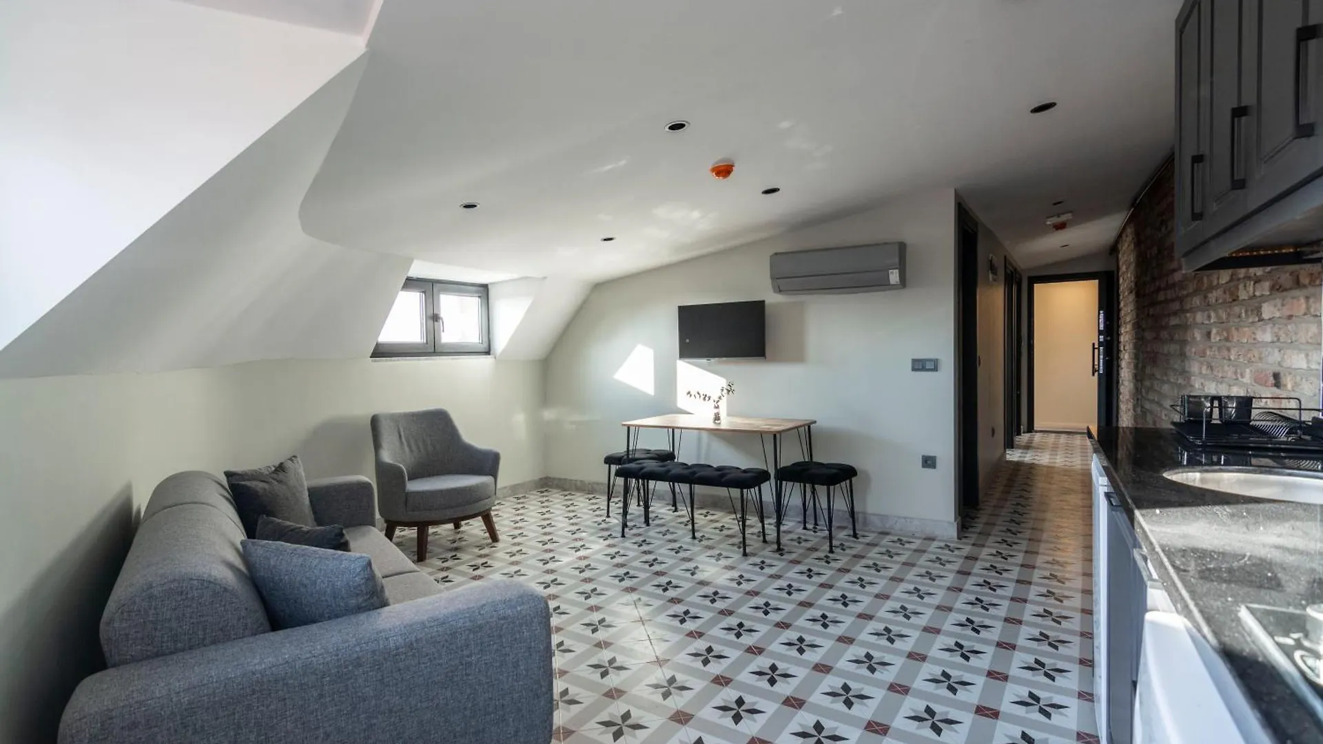 Lovely Apartment In Taksim Istanbul